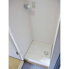 プレール市ヶ谷納戸町のサムネイル