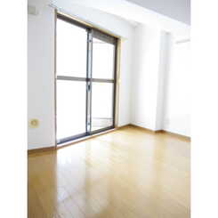 プレール新宿余丁町のサムネイル