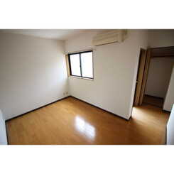 プレール明大前のサムネイル