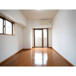 プレール日本橋三越前のサムネイル