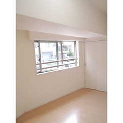 プレール・ドゥーク東京EASTのサムネイル