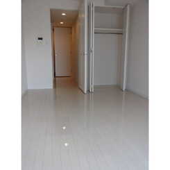 プレール・ドゥーク東京EASTⅢのサムネイル