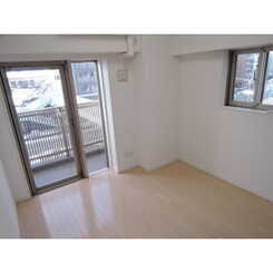 プレール・ドゥーク目白のサムネイル