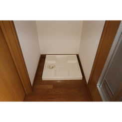 アムール 栄生のサムネイル