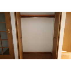 アムール 栄生のサムネイル