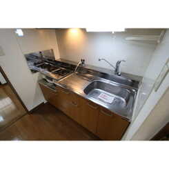 アムール 美貴のサムネイル