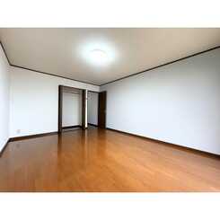 アムール シャルムKⅡのサムネイル