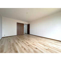 アムール シャルムKⅡのサムネイル