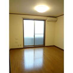 アムール AKIRAのサムネイル