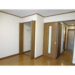 アムール AKIRAのサムネイル