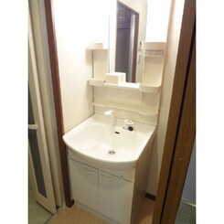 アムール AKIRAのサムネイル