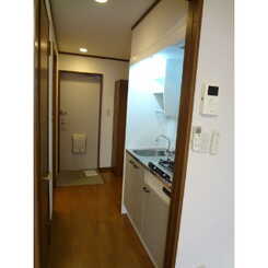 アムール AKIRAのサムネイル