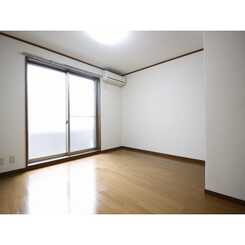 アムール AKIRAのサムネイル