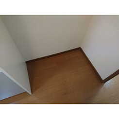 アムール 鵜野森のサムネイル