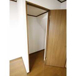 アムール 金谷のサムネイル