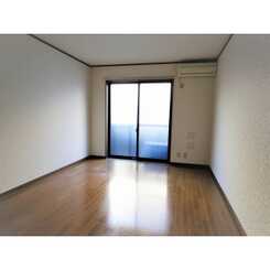 アムール リーヴェロのサムネイル