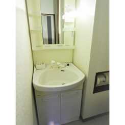 アムール リーヴェロのサムネイル