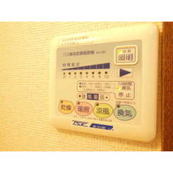 アムール エタンのサムネイル