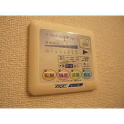 アムール シャトウのサムネイル