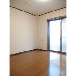 アムール シャトウのサムネイル