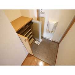 アンプルール 彩華のサムネイル