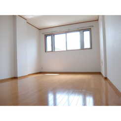 アンプルール 彩華のサムネイル