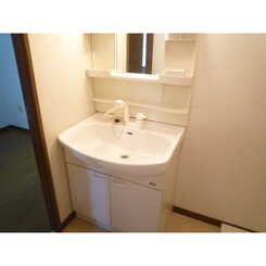 アンプルール フェール 長坂のサムネイル