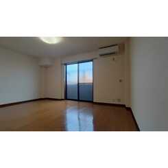 アンプルール フェール 江坂のサムネイル