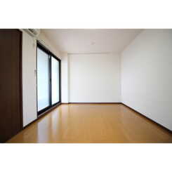 アンプルール フェール ドゥ イズミのサムネイル