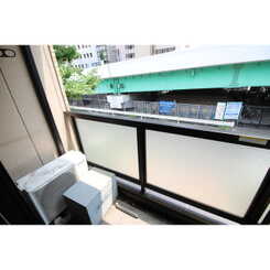 アンプルール フェール ドゥ イズミのサムネイル