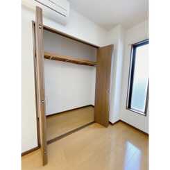 アンプルール フェール ドゥ イズミのサムネイル