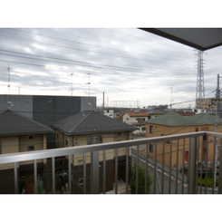 アンプルール フェールTheEarthのサムネイル