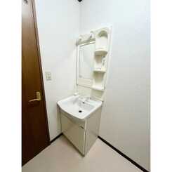 アンプルール ブア 竜田川のサムネイル