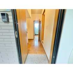 アンプルール ブワ 横須賀中央のサムネイル