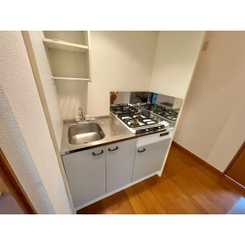 アンプルール ブワ 横須賀中央のサムネイル