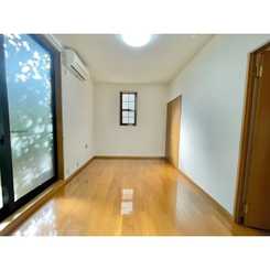 アンプルール ブワ 横須賀中央のサムネイル