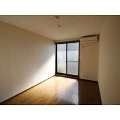 プレジール Rのサムネイル