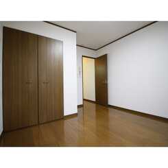 プレジール 浦和のサムネイル