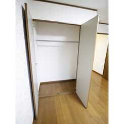 プレジール 浦和のサムネイル