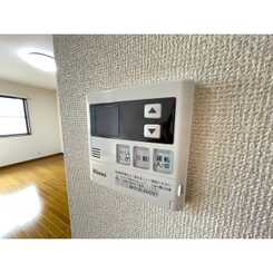 アンプルール リーブル ゴールドクレストのサムネイル