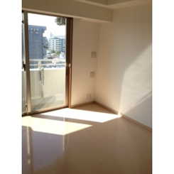 プレール・ドゥーク西大島駅前のサムネイル