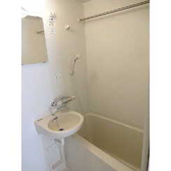 プレール・ドゥーク西大島駅前のサムネイル