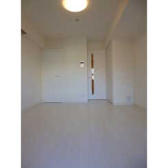 プレール・ドゥーク板橋区役所前のサムネイル