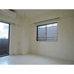 プレール・ドゥーク板橋区役所前のサムネイル