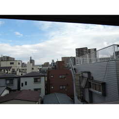 プレール・ドゥーク板橋区役所前のサムネイル