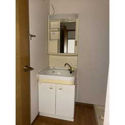 ビューラー丸山のサムネイル