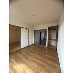 ビューラー丸山のサムネイル