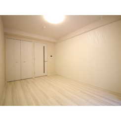 プレール・ドゥーク日本橋のサムネイル