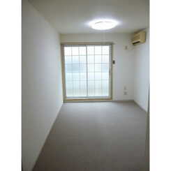 パレス泉のサムネイル