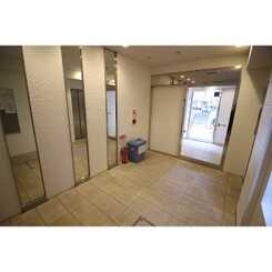 プレール・ドゥーク駒沢大学駅前のサムネイル